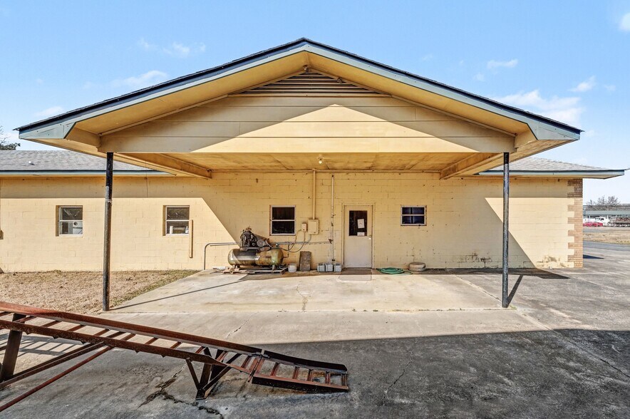 6402 W Marshville Blvd, Marshville, NC à vendre - Photo du bâtiment - Image 3 de 30