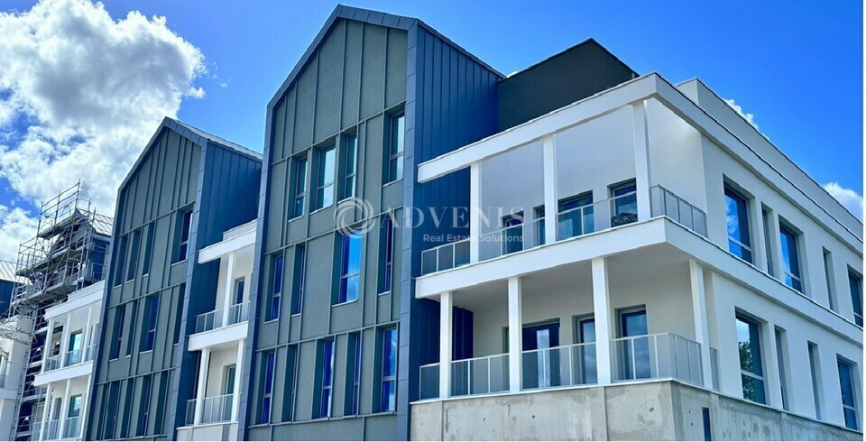 Office in Serris for lease - Building Photo - Image 1 of 8