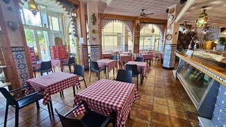 Plus de détails pour Multi-résidentiel à vendre