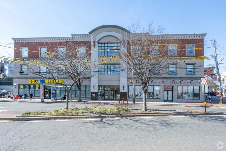 135-139 Canal St, Staten Island, NY à vendre - Photo du bâtiment - Image 3 de 6