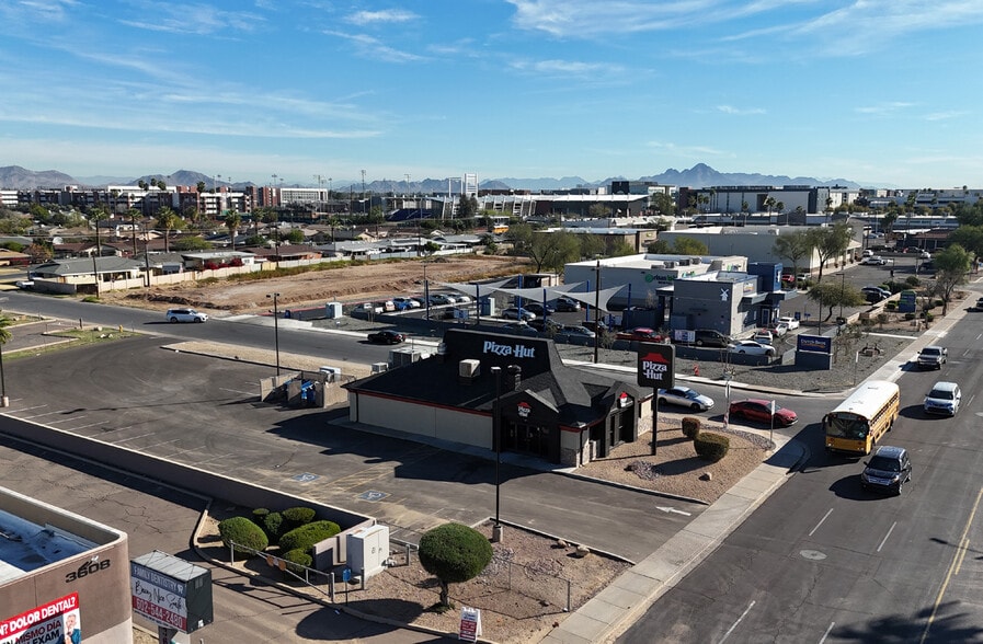 3602 W Camelback Rd, Phoenix, AZ à vendre - Photo du bâtiment - Image 2 de 8