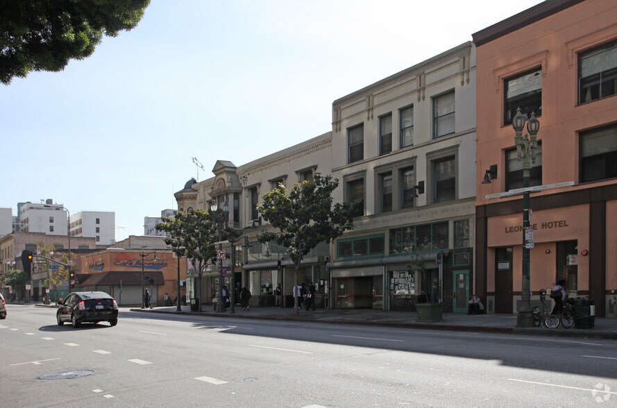 108 E 5th St, Los Angeles, CA à louer - Photo du bâtiment - Image 2 de 5
