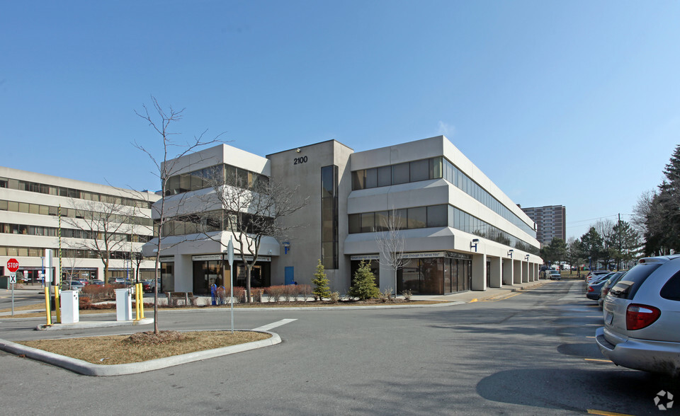 2100 Ellesmere Rd, Toronto, ON for lease - Building Photo - Image 2 of 10