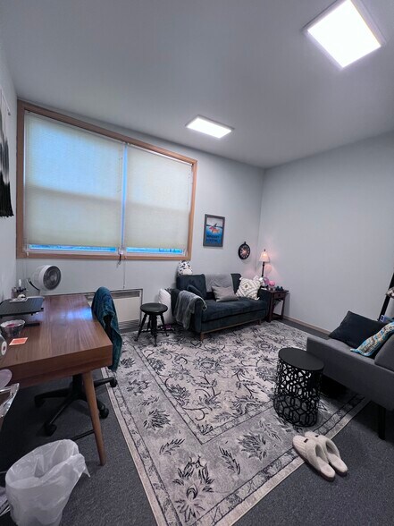 7010 35th Ave NE, Seattle, WA à louer - Photo intérieure - Image 3 de 12