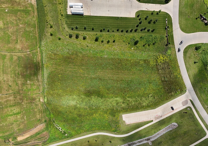 Highway 28 & Colonial Parkway, Norwalk, IA à vendre - Photo du bâtiment - Image 3 de 11