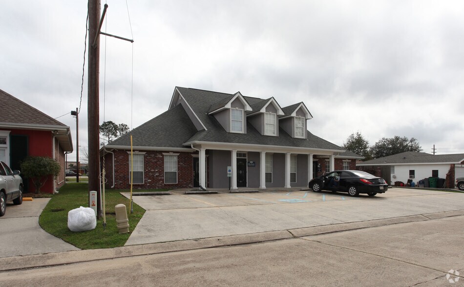 1065 Muller Pky, Westwego, LA à vendre - Photo du bâtiment - Image 2 de 47
