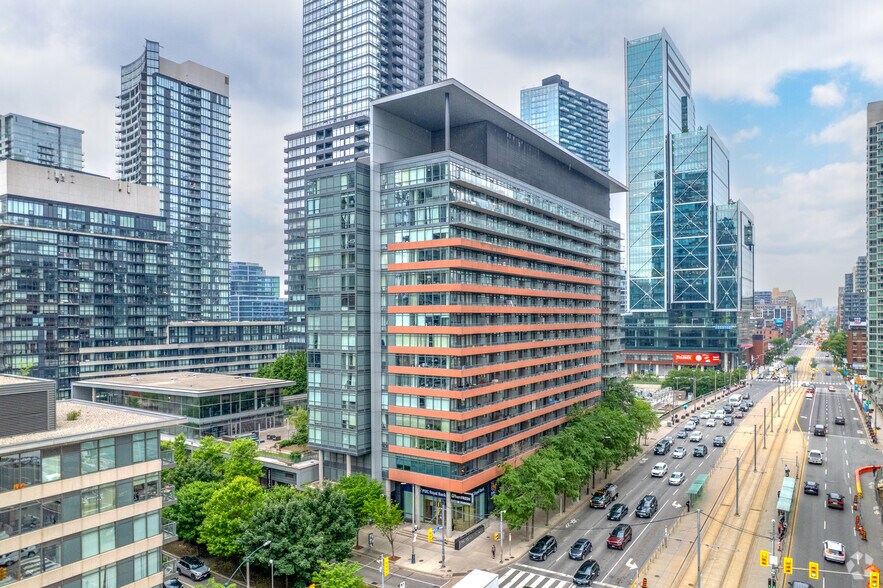 4000 Spadina Ave, Toronto, ON à louer - Photo du bâtiment - Image 3 de 3