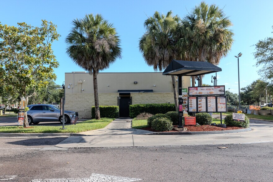 1525 County Road 220, Fleming Island, FL à vendre - Photo du bâtiment - Image 3 de 13