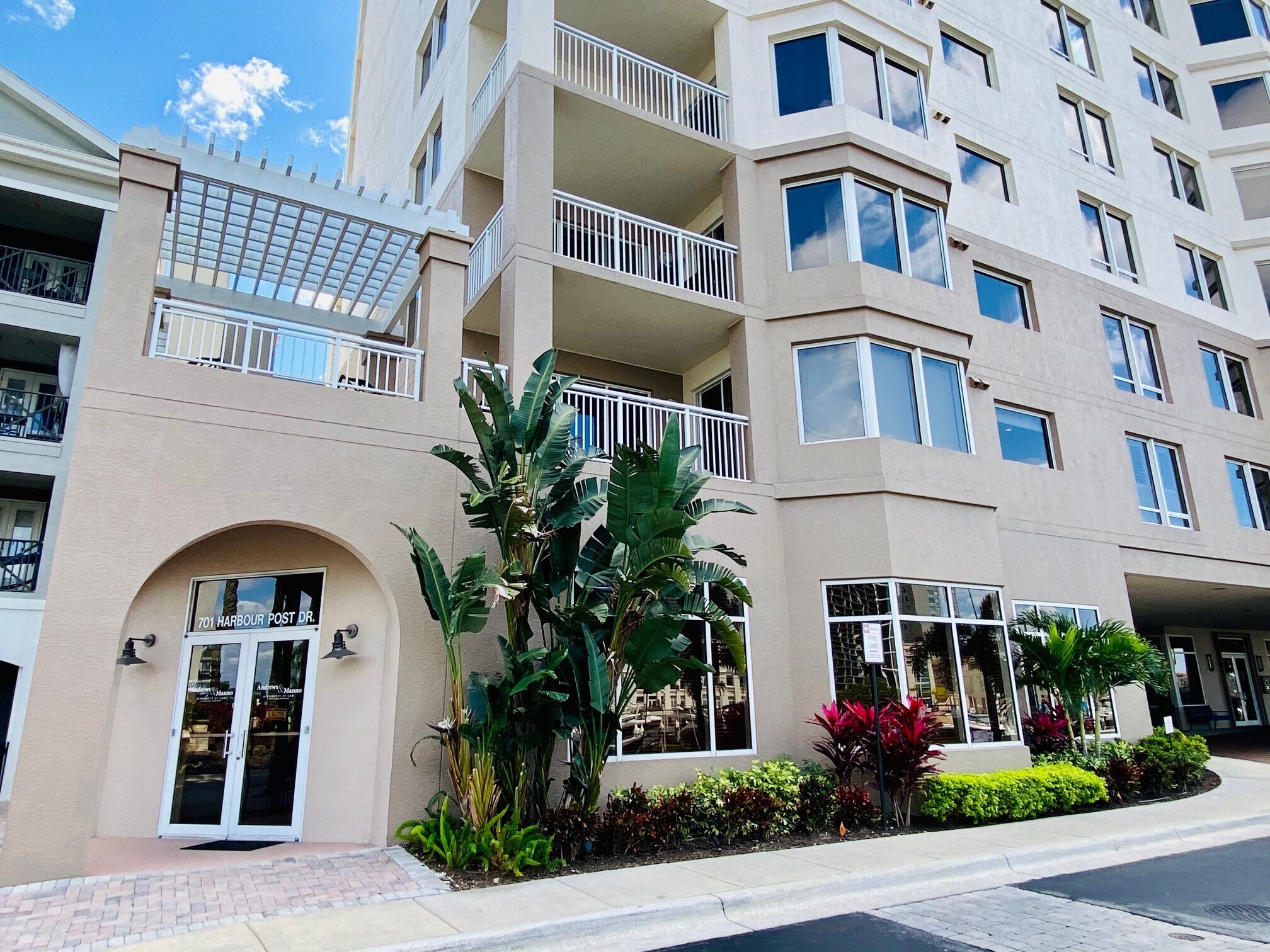 701 Harbour Post Dr, Tampa, FL à vendre Photo du bâtiment- Image 1 de 1