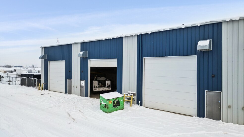 1177-1185 Venture Av SE, Calgary, AB à vendre - Photo du bâtiment - Image 2 de 26