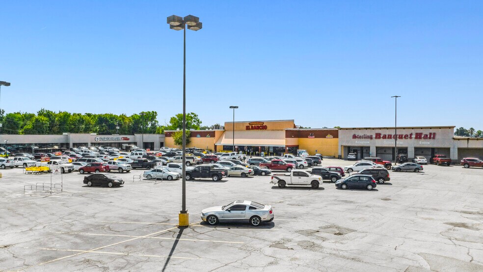 114-154 Fairmont Pky, Pasadena, TX à vendre - Photo du bâtiment - Image 2 de 13