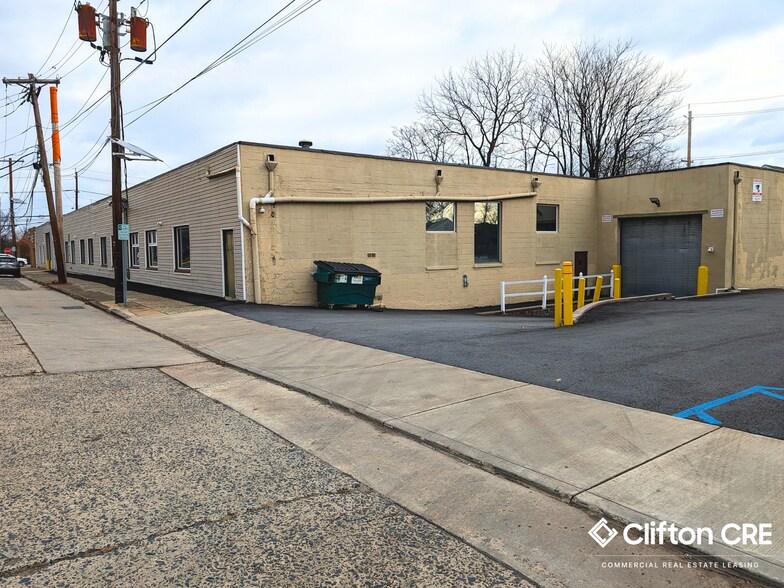195 Allwood Rd, Clifton, NJ à louer - Photo du bâtiment - Image 2 de 8