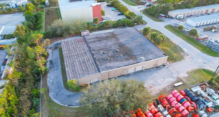 24349 Production Cir, Bonita Springs, FL à louer - Photo du bâtiment - Image 2 de 7
