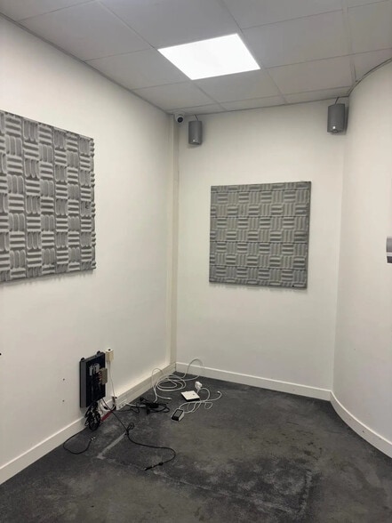 Commerce de détail dans Paris à louer - Photo intérieure - Image 3 de 6