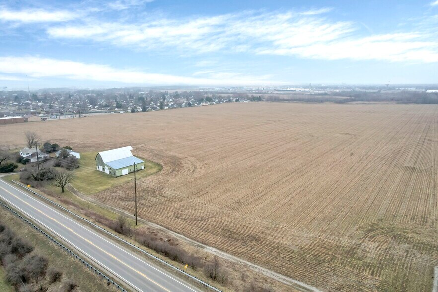 612 Tarlton Rd, Circleville, OH à vendre - Photo du bâtiment - Image 3 de 11