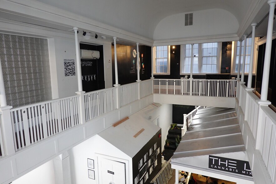 555 Congress St, Portland, ME à louer - Photo du bâtiment - Image 3 de 5