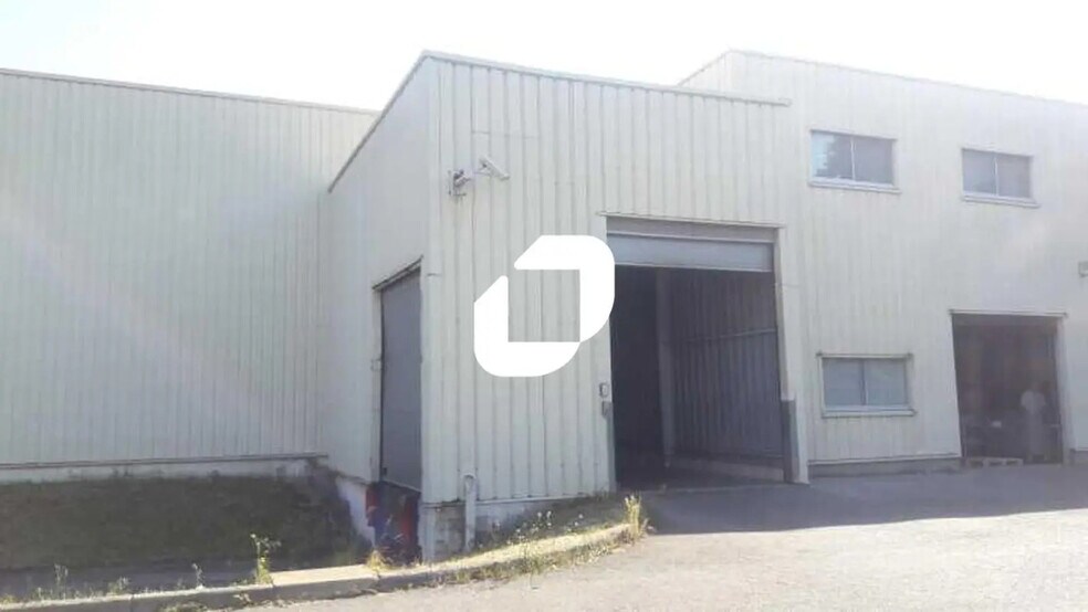 Flex in Neuilly-sur-Marne for lease - Building Photo - Image 2 of 3