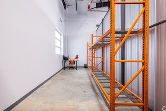 1027 Outpost Dr, Conroe, TX for lease Interior Photo- Image 1 of 1