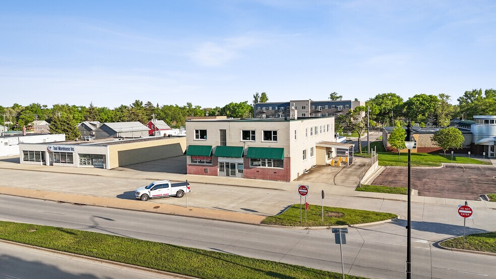 133 W Main Ave, West Fargo, ND for lease - Building Photo - Image 3 of 9