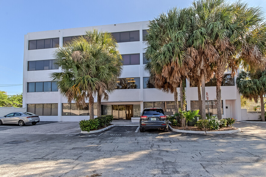 4520 NE 18th Ave, Fort Lauderdale, FL for lease - Building Photo - Image 2 of 13