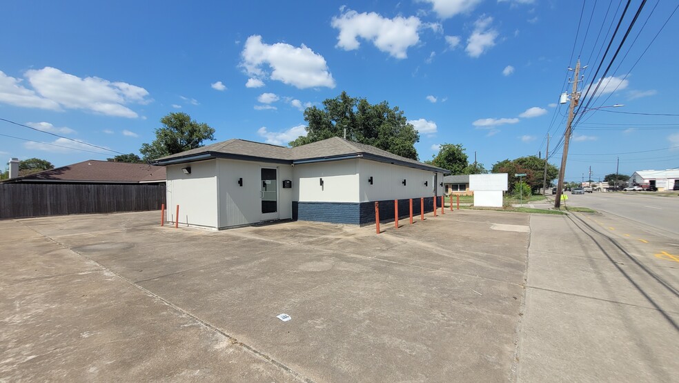 1703 Southmore Ave, Pasadena, TX for sale - Building Photo - Image 1 of 1