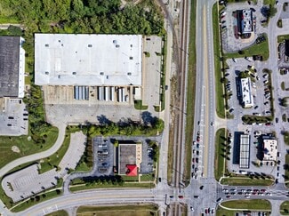 Plus de détails pour 12415 Old Lagrange Rd, Louisville, KY - Industriel à louer