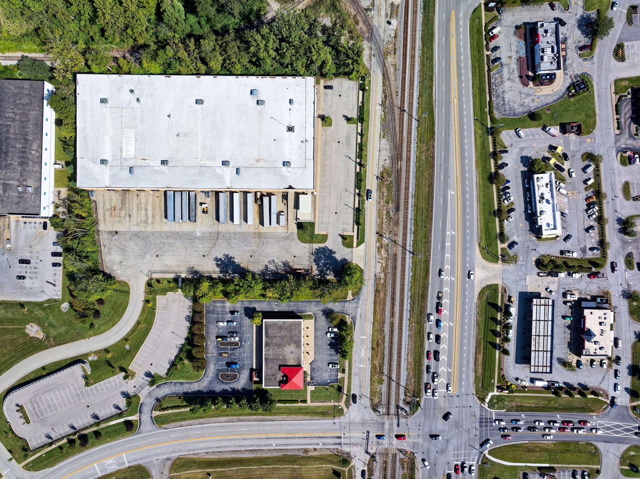 12415 Old Lagrange Rd, Louisville, KY for lease Primary Photo- Image 1 of 21