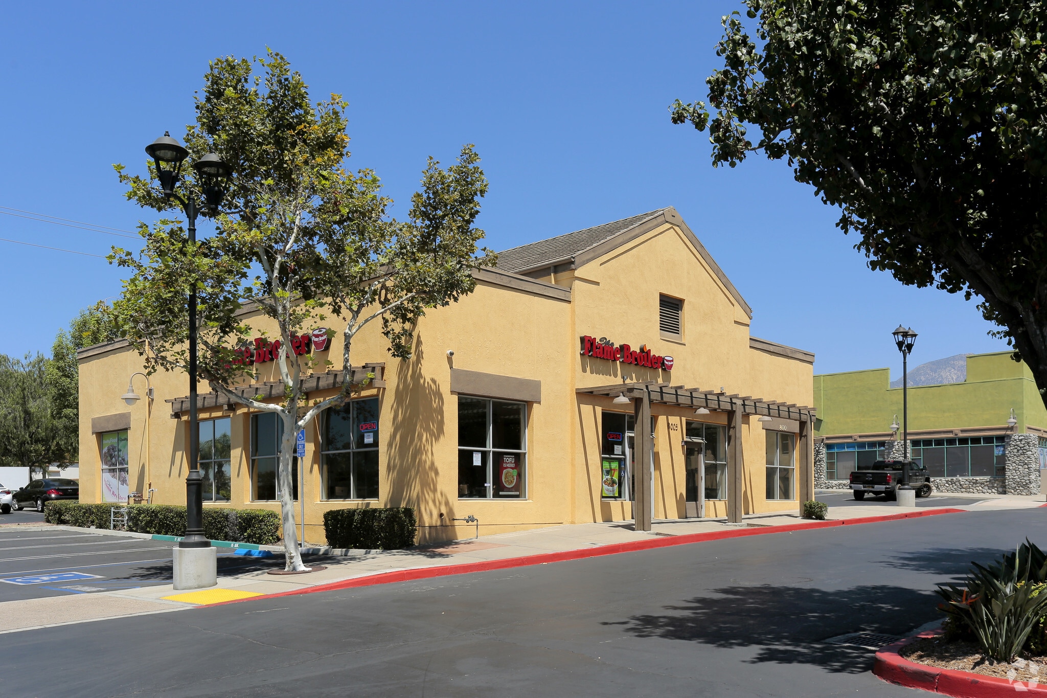 8005 Carnelian Ave, Rancho Cucamonga, CA for lease Primary Photo- Image 1 of 5