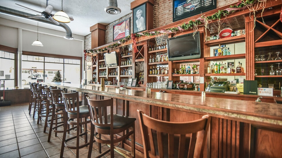 153 W Walnut St, Genesee, ID for sale - Interior Photo - Image 3 of 8