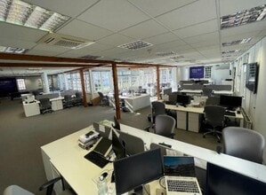 27 London End, Beaconsfield à louer Photo intérieure- Image 1 de 2