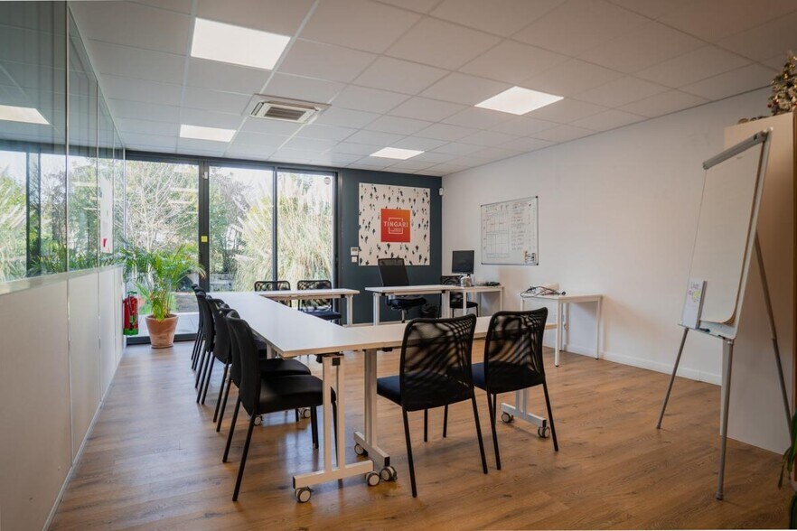 Office in Cenon for sale - Interior Photo - Image 3 of 6