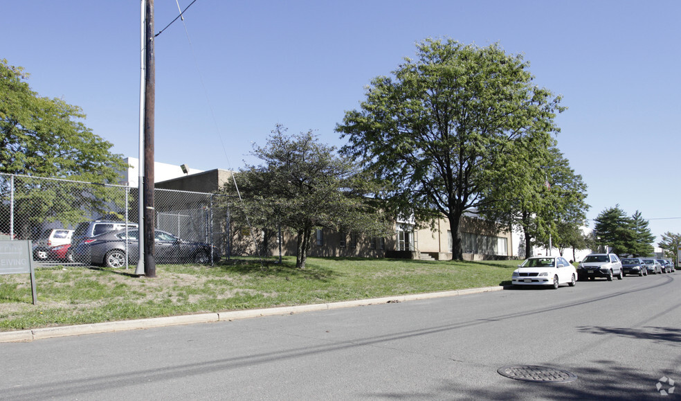 1202 Airport Rd, North Brunswick, NJ for lease - Building Photo - Image 3 of 7