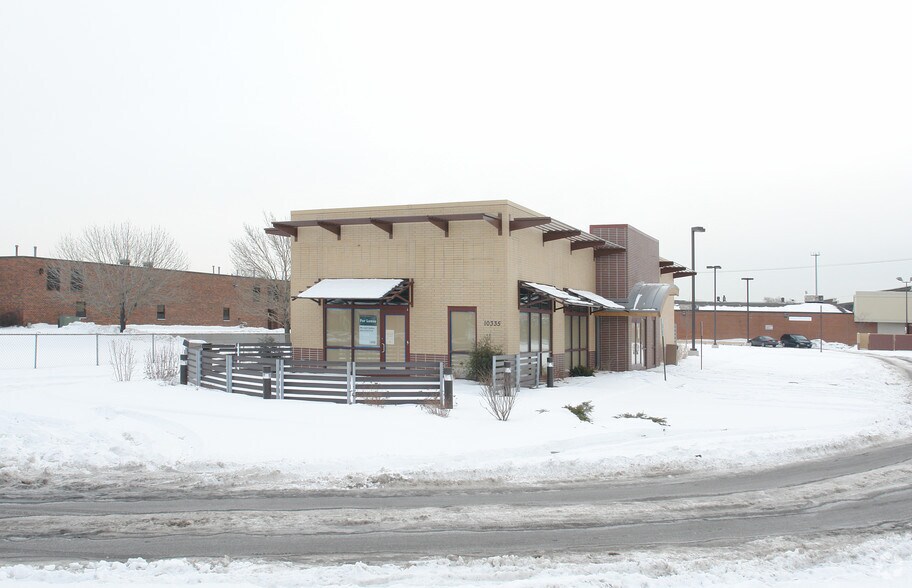 10335 Grand Ave, Franklin Park, IL à louer - Photo du bâtiment - Image 2 de 4