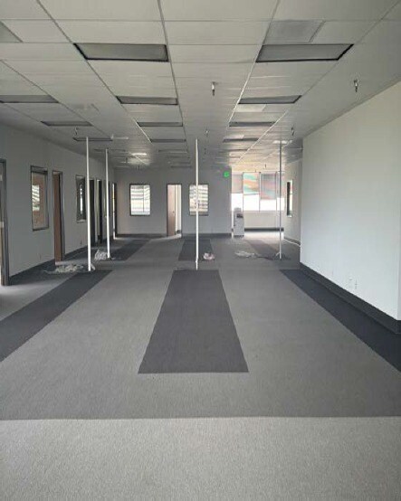 1690 Scenic Ave, Costa Mesa, CA à vendre - Photo intérieure - Image 2 de 10