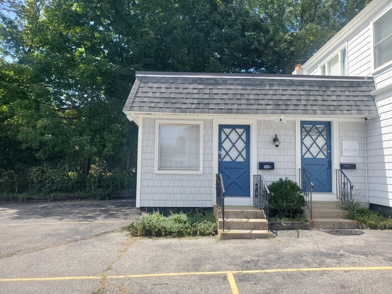 580 Maple Ave, Barrington, RI for lease - Building Photo - Image 2 of 4