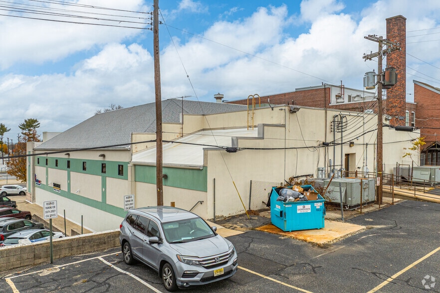 415 W Landis Ave, Vineland, NJ for lease - Building Photo - Image 3 of 5