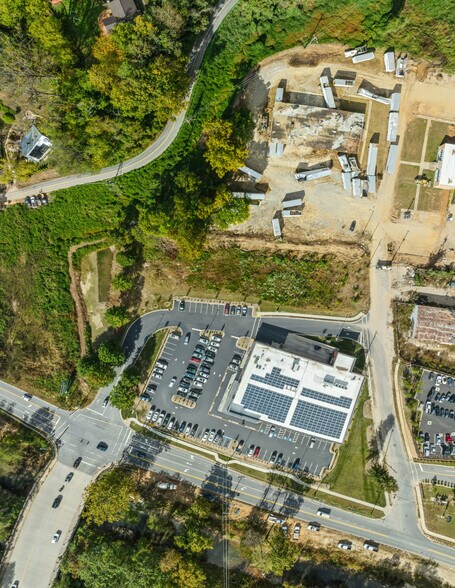 26 Truckers pl, Asheville, NC for sale - Building Photo - Image 2 of 7