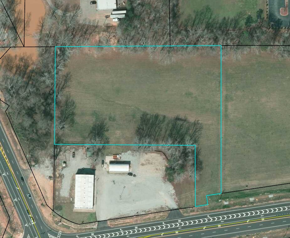 18 Highway 16 E, Newnan, GA à vendre Photo du bâtiment- Image 1 de 3