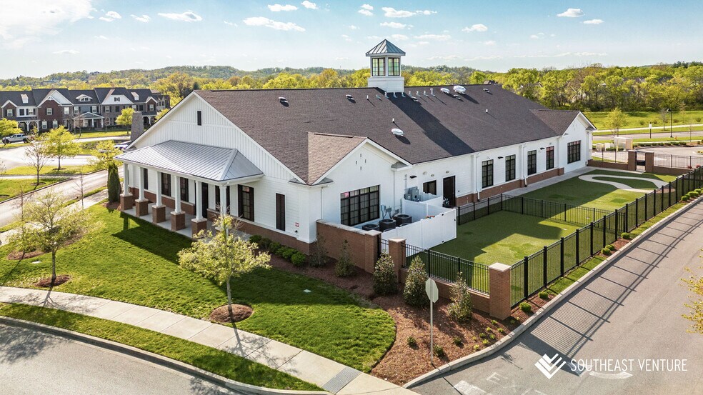 1660 Drakes Creek Rd, Hendersonville, TN à vendre - Photo du bâtiment - Image 3 de 5