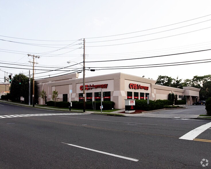 16 Weyman Ave, New Rochelle, NY à louer - Photo du bâtiment - Image 3 de 18