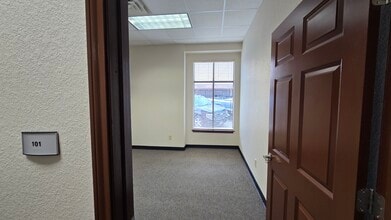 1 E Central Ave, Temple, TX for lease Interior Photo- Image 1 of 2