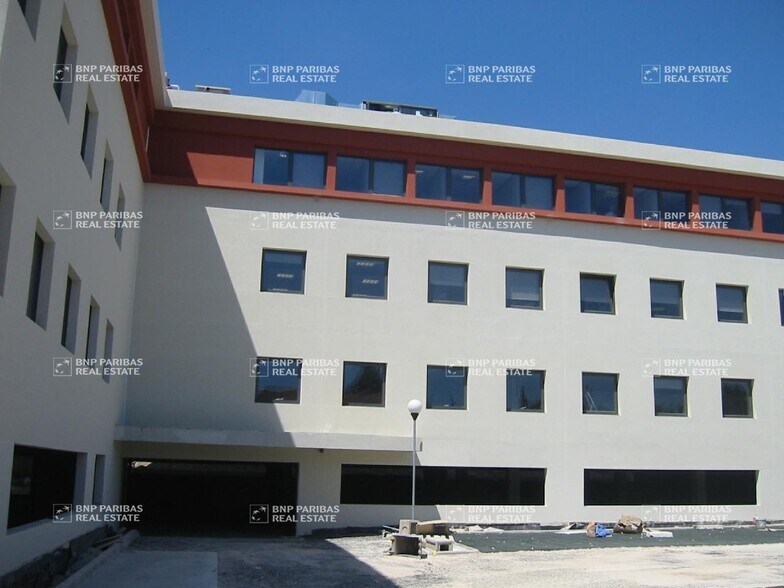 Bureau dans Marseille à louer - Photo du bâtiment - Image 2 de 11
