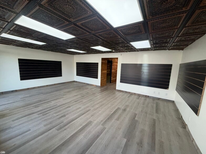 208 N Main St, Kingfisher, OK for sale - Building Photo - Image 2 of 19