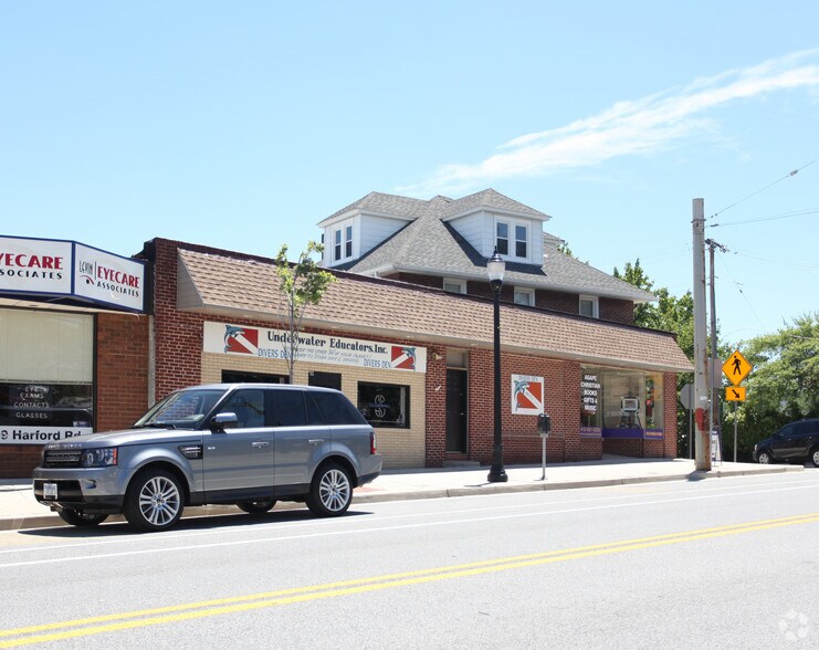 8101-8105 Harford Rd, Baltimore, MD à louer - Photo du bâtiment - Image 3 de 3