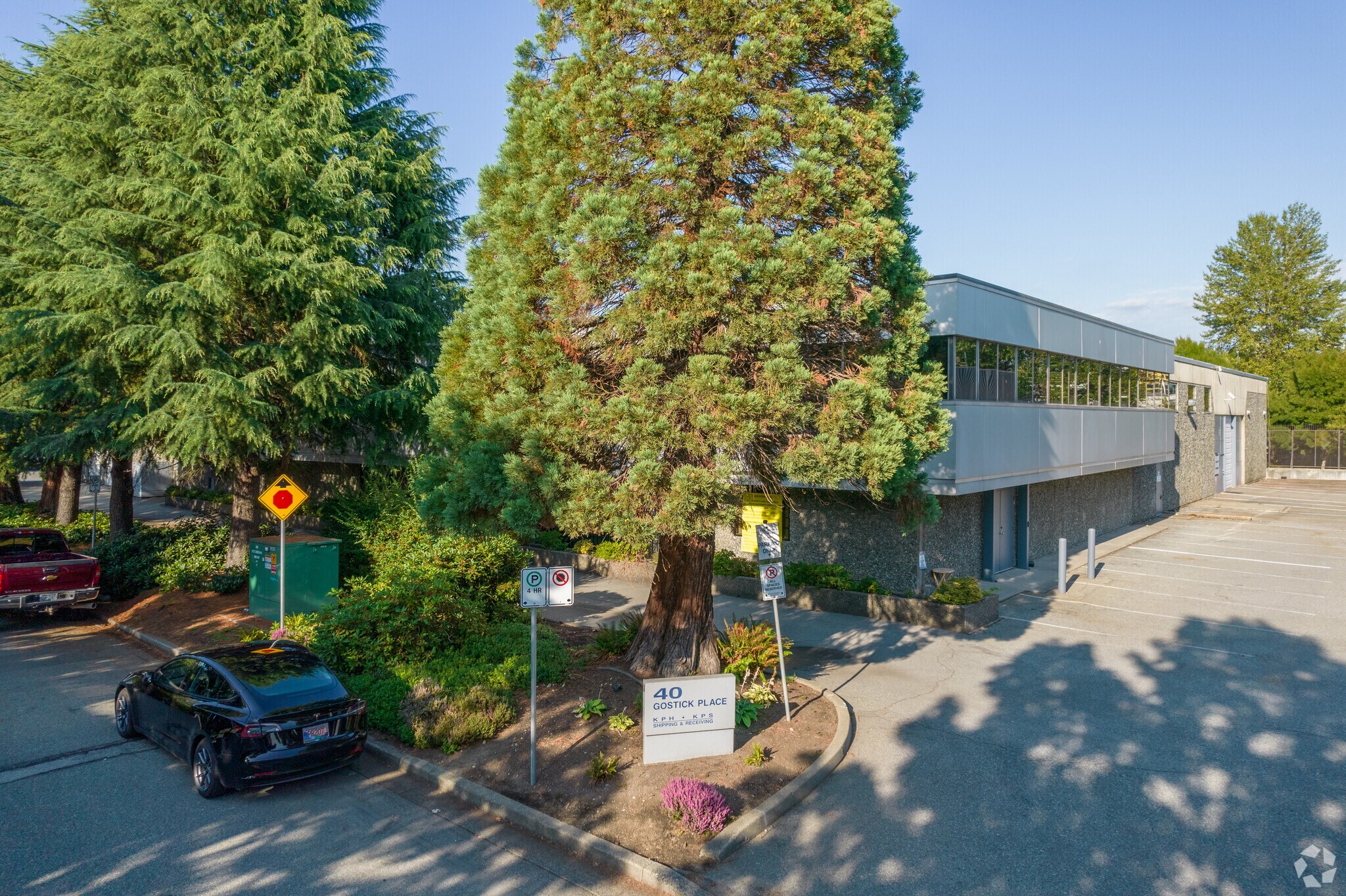 40 Gostick Pl, North Vancouver, BC à vendre Photo principale- Image 1 de 1