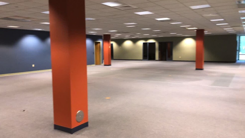 155 S Limerick Rd, Limerick, PA à louer - Vidéo sur l’inscription commerciale - Image 2 de 15