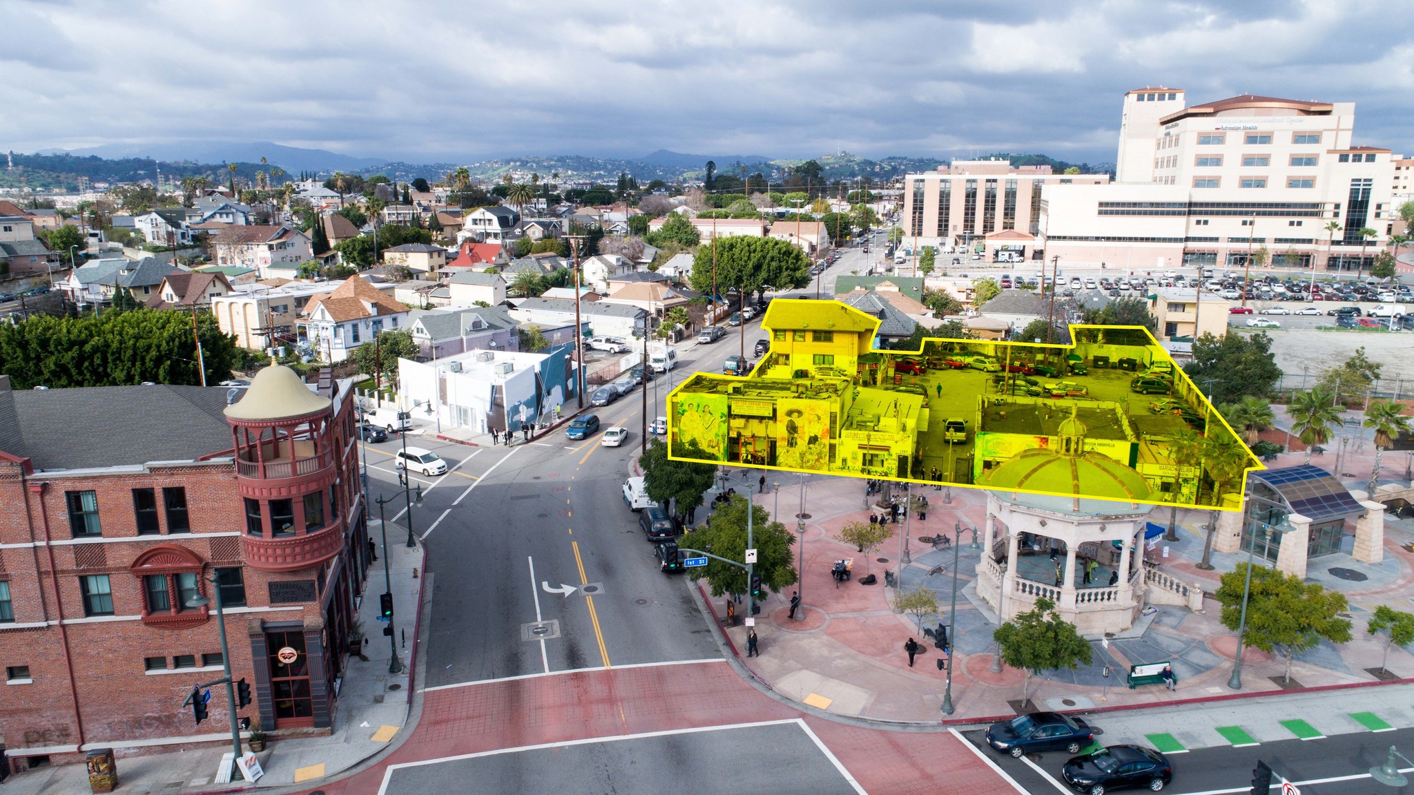 Mariachi Plaza & N Boyle Ave, Los Angeles, CA à vendre Photo du bâtiment- Image 1 de 1