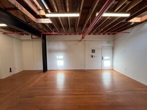 5176 Santa Monica Blvd, Los Angeles, CA for lease Interior Photo- Image 1 of 9