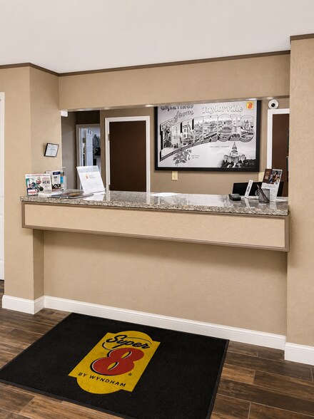 400 Abes Way, Taylorville, IL à vendre - Photo du bâtiment - Image 3 de 8