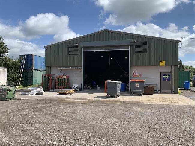 Plus de détails pour Bowden, Henstridge - Industriel à louer
